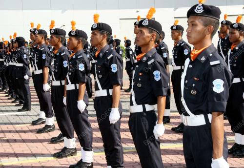 POLIS BANTUAN