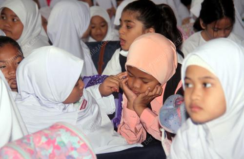 HARI PERTAMA SEKOLAH