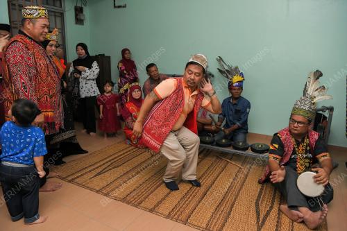 HARI GAWAI
