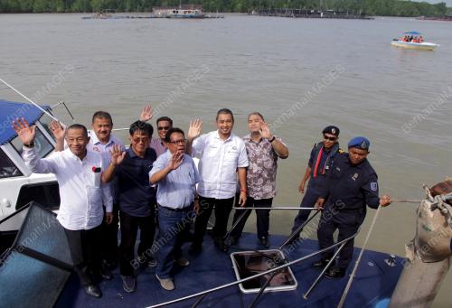 JB06_01112019_IKAN_SANGKAR