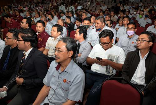 PROF DATUK DR AHMAD FAUZI ISMAIL