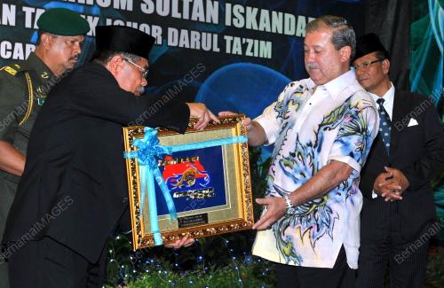 JB06_02052012_SULTAN_JOHOR