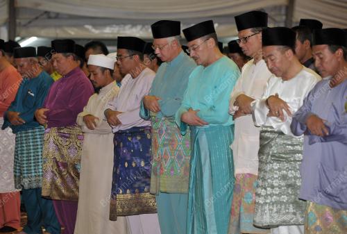 JB06_03072015_BERBUKA