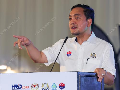 DATUK ONN HAFIZ GHAZI