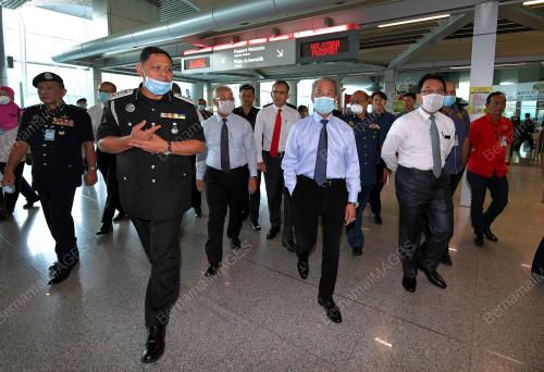 TAN SRI MUHYIDDIN YASSIN
