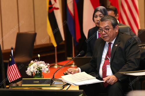 DATUK ROSLAN ABDUL RAHMAN