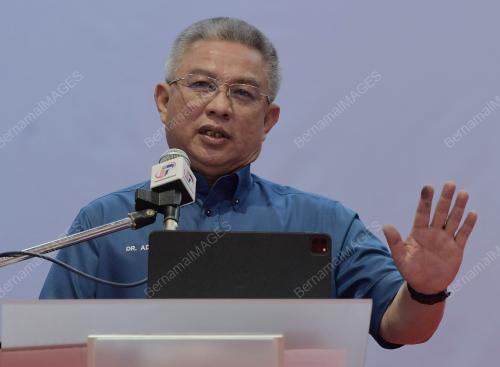 DATUK SERI DR ADHAM BABA