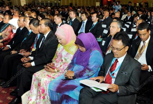 JB06_04122012_PM-WIEF