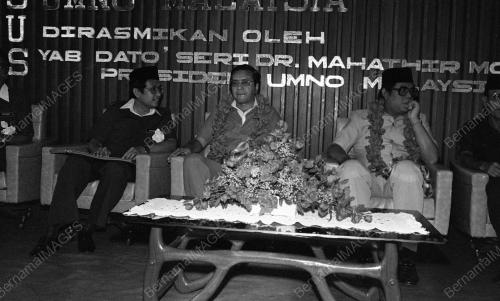 JB06_05031983_SEMINAR_BURUH
