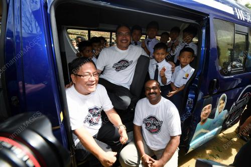 JB06_06012018_HISHAMMUDDIN_VAN_SEKOLAH