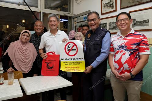 DATUK SERI DR DZULKEFLY AHMAD 