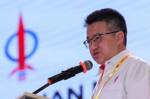 LIEW CHIN TONG 