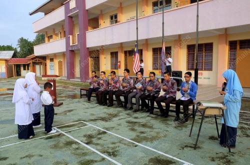 JB06_08012017_SEKOLAH_PULAU