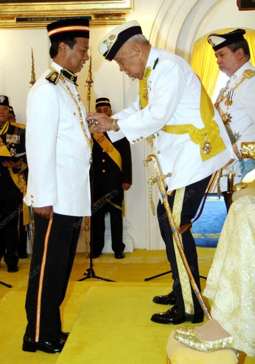 SULTAN ISKANDAR