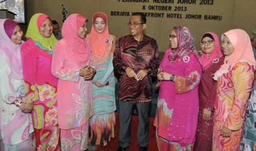 JB06_08102013_PUTERI