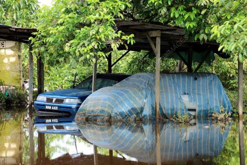JB06_08122015_RUMAH_BANJIR