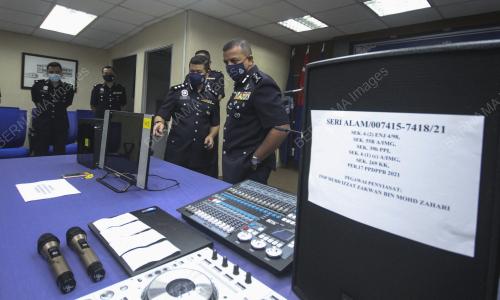 DATUK AYOB KHAN MYDIN PITCHAY