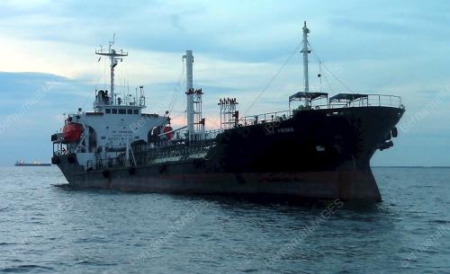 JB06_10112016_KAPAL_MINYAK