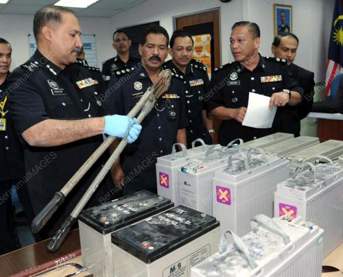 JB06_11012012_POLIS_MEDIA