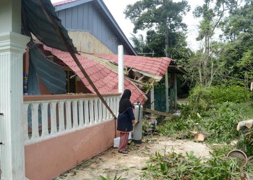 JB06_11102016_RIBUT