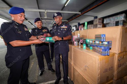 CP M KUMAR S.MUTHUVELU