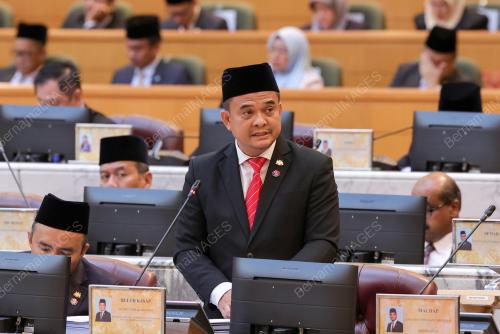 DATUK ZAHARI SARIP