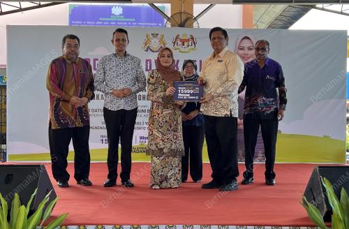 DATUK SERI DR NORAINI AHMAD