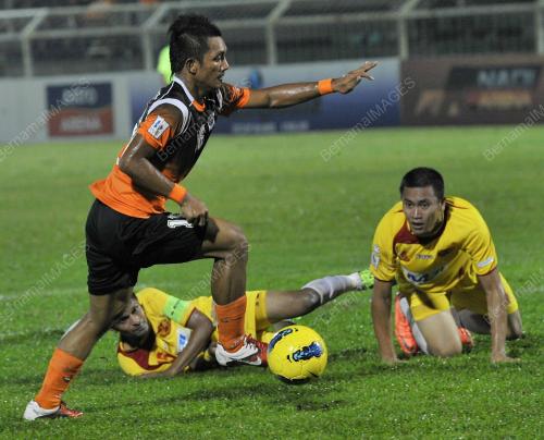 JB06_14042002_LIGA_SUPER_2012