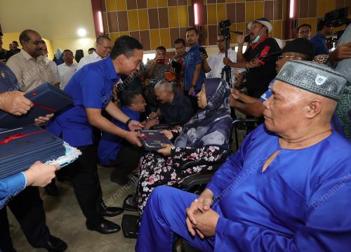 DATUK SERI HISHAMMUDDIN TUN HUSSEIN