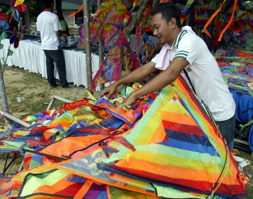 JB06_17022011_LAYANG-LAYANG