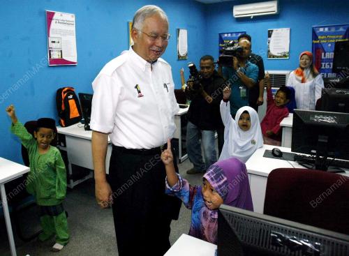 JB06_18012011_PM-FELDA