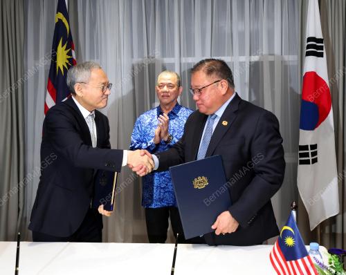 DATUK SERI FADILLAH YUSOF