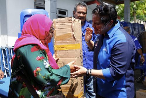 JB06_18052017_SUMBANGAN_KANOPI