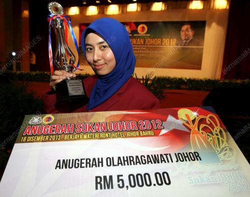 JB06_19122013_ANUGERAH_SUKAN