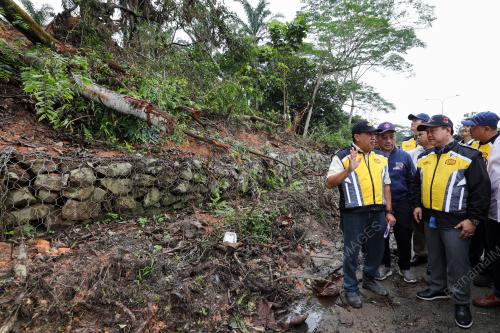 DATUK SERI ALEXANDER NANTA LINGGI 