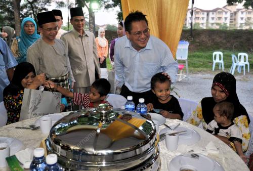 DATUK NUR JAZLAN
