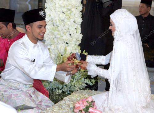 MAWI DAN EKIN