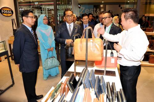 JB06_21072014_KOMTAR