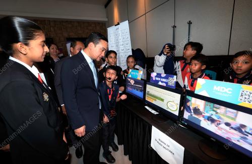 DATUK ONN HAFIZ GHAZI