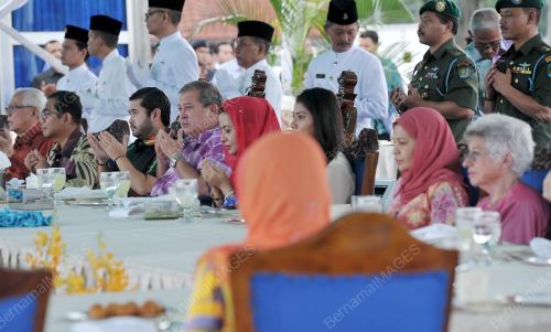 JB06_23112014_SULTAN