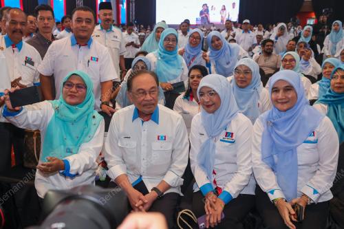 DATUK SERI ANWAR IBRAHIM 