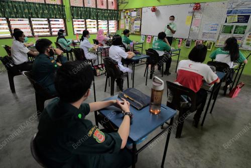 PEMBUKAAN SESI PERSEKOLAHAN