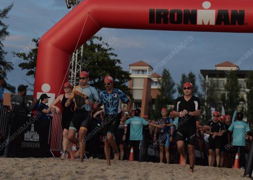 IRONMAN 70.3 DESARU COAST
