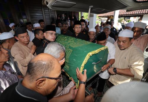 DATUK SERI SALAHUDDIN AYUB
