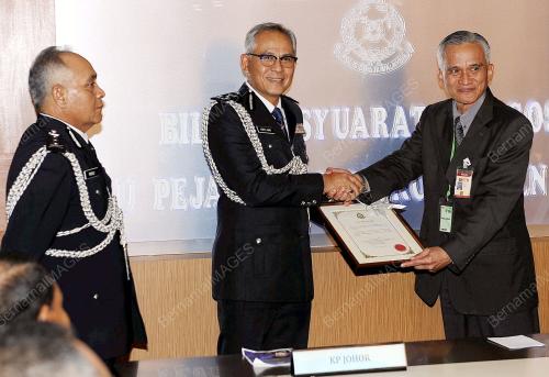 JB06_26042015_POLIS_BANTUAN