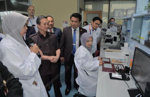 DATUK SERI DR WEE JECK SENG