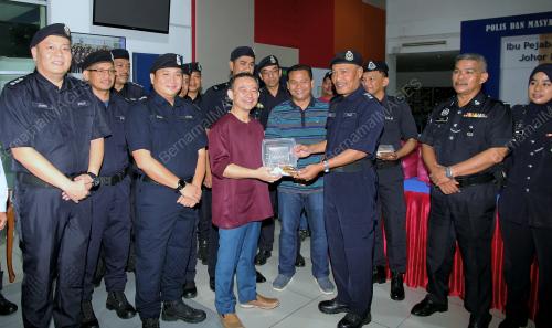 JB06_27052019_SINGGAH