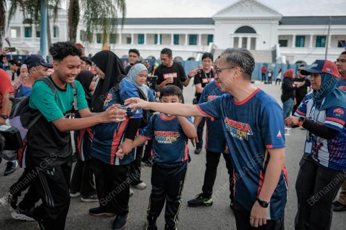 DATUK FAHMI FADZIL