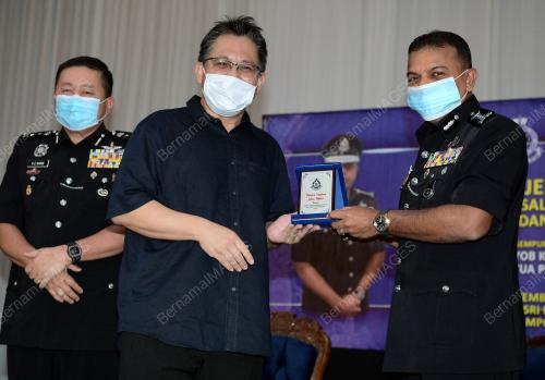 DATUK AYUB KHAN MYDIN PITCHAY