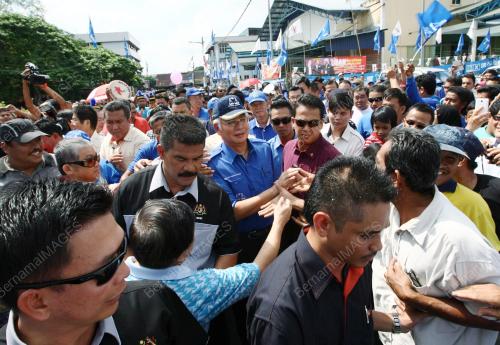 JB06_29042013_PM_PERHIMPUNAN